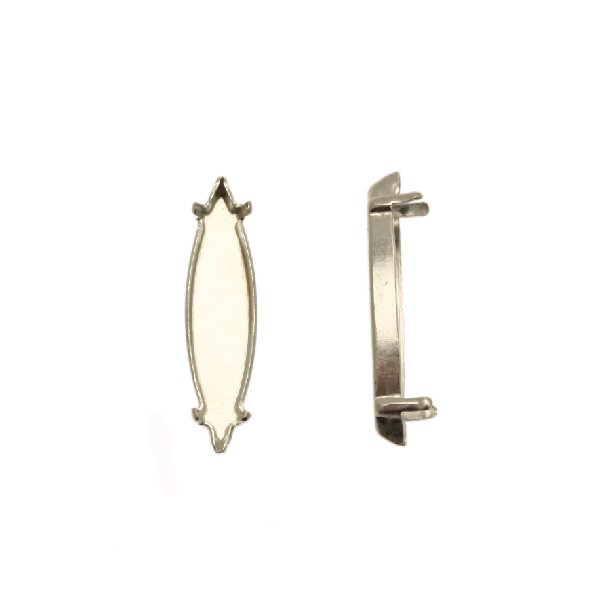 Castone per gemma o cabochon a navetta allungata da 24x6 mm.