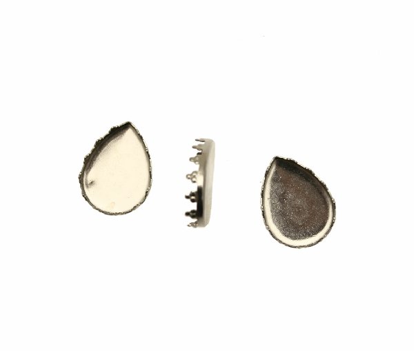 Porta cabochon a goccia18x13 mm.