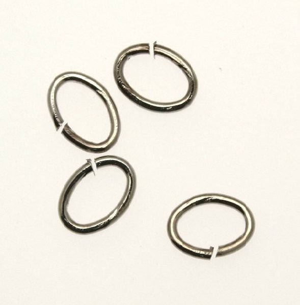 Anellino ovale apribile 8x6 mm.
