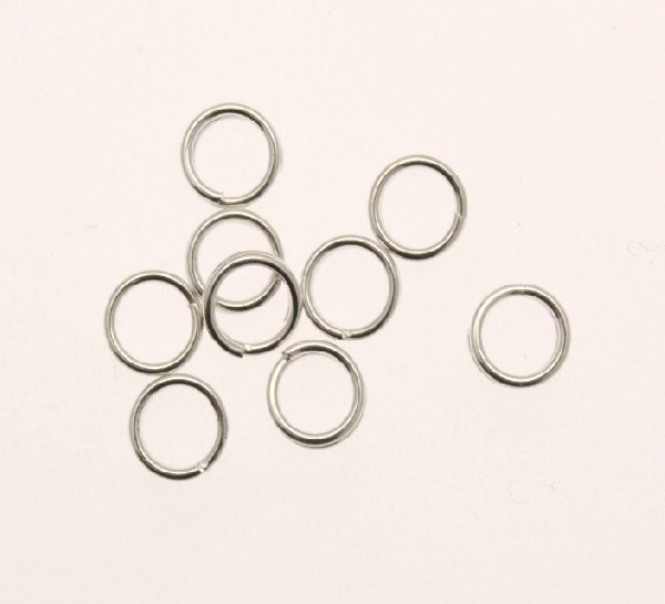 Anellino tondo apribile 6x0,8 mm.