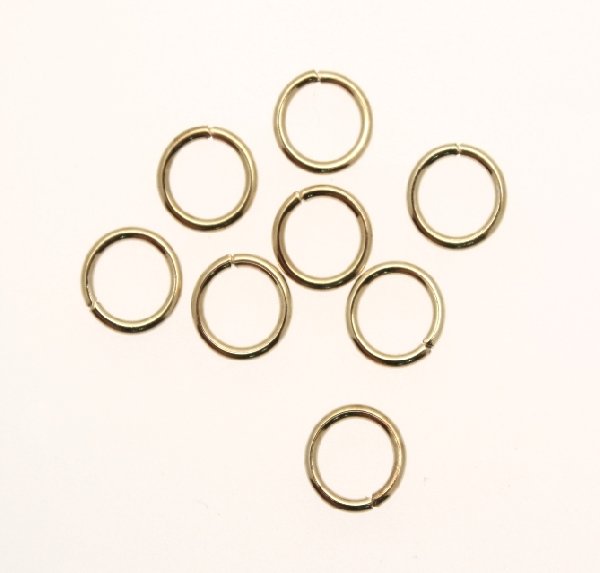 Anellino tondo apribile 6x0,8 mm. Oro Lucido