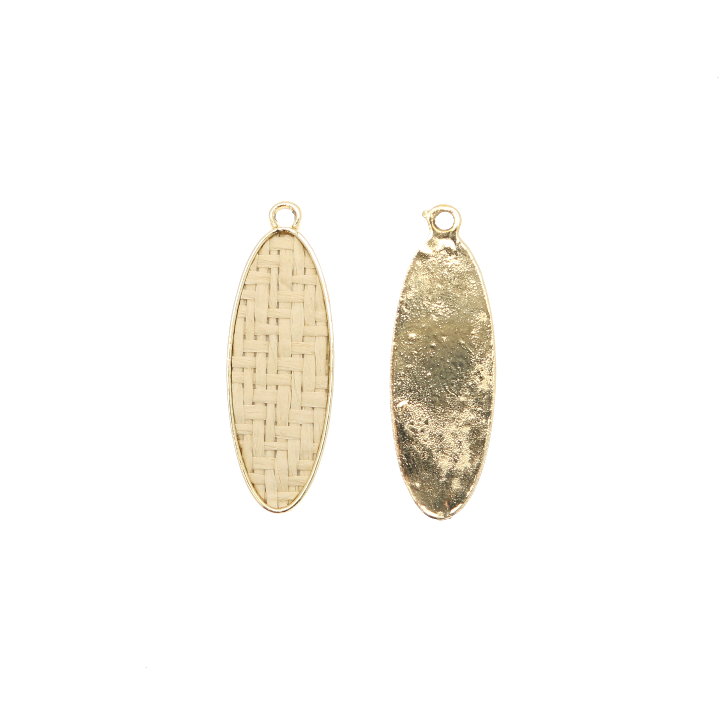 Ciondolo a forma di ovale pieno, piatto, con rattan naturale, 15x43 mm.