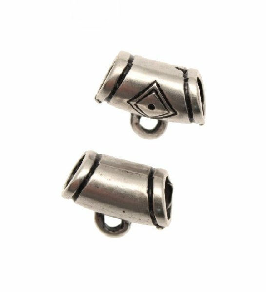 Distanziatore a boccale a forma di tubo con rombo, 14x10 mm.
