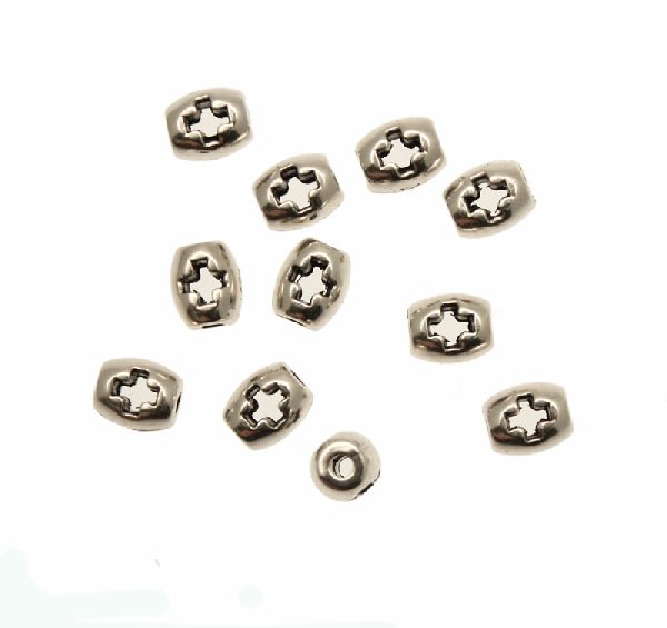 Distanziatore ovale liscio, forato a croce, 5x6 mm.