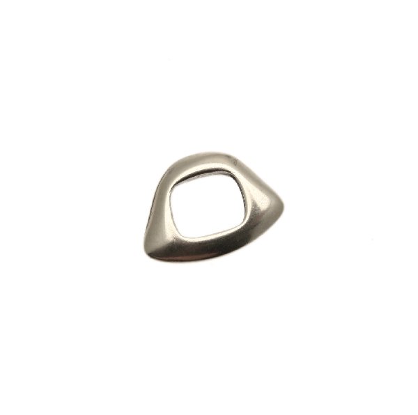 Distanziatore a rondella piatta liscia, dalla forma irregolare, 14x20 mm.