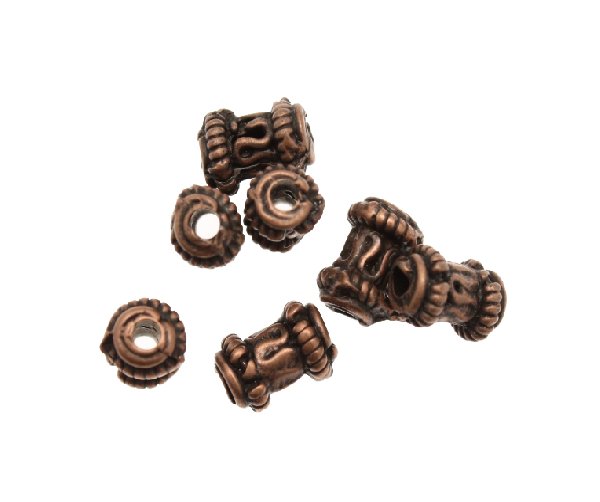 Distanziatore a tubo con disegno a onde centrale e bordi rialzati, 8x6 mm.