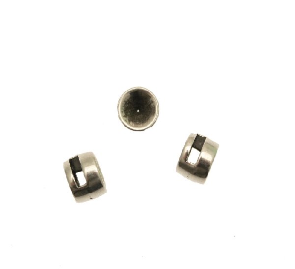 Distanziatore a forma di cilindro con porta strass in alto (gemma tonda conica SS39) 10x7 mm.