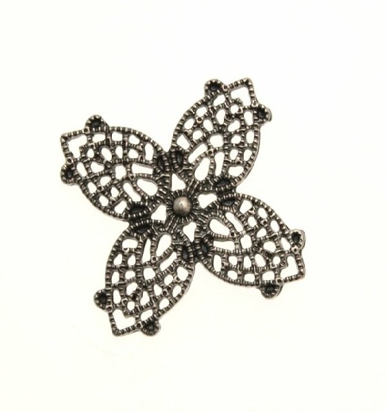 Filigrana a forma di fiore a quattro petali a goccia, 28 mm.