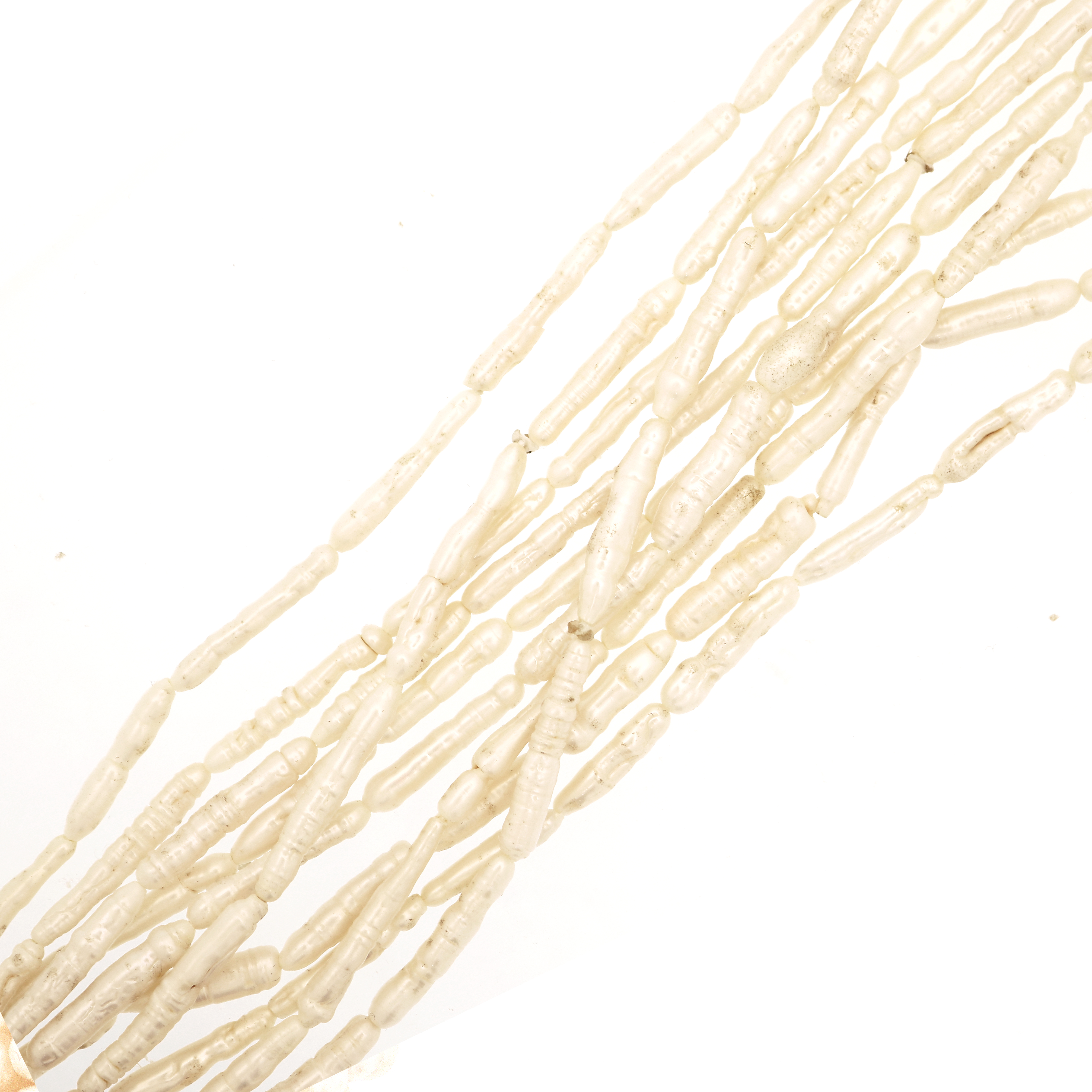 Perla di Fiume irregolare, misura 3X20mm Circa Colore Bianco Perlato