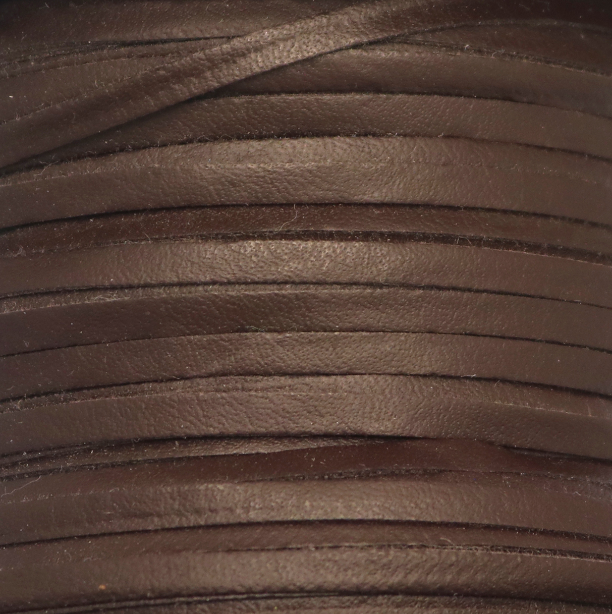 Cordoncino piatto in eco pelle, largo 3 mm., colore Marrone Scuro