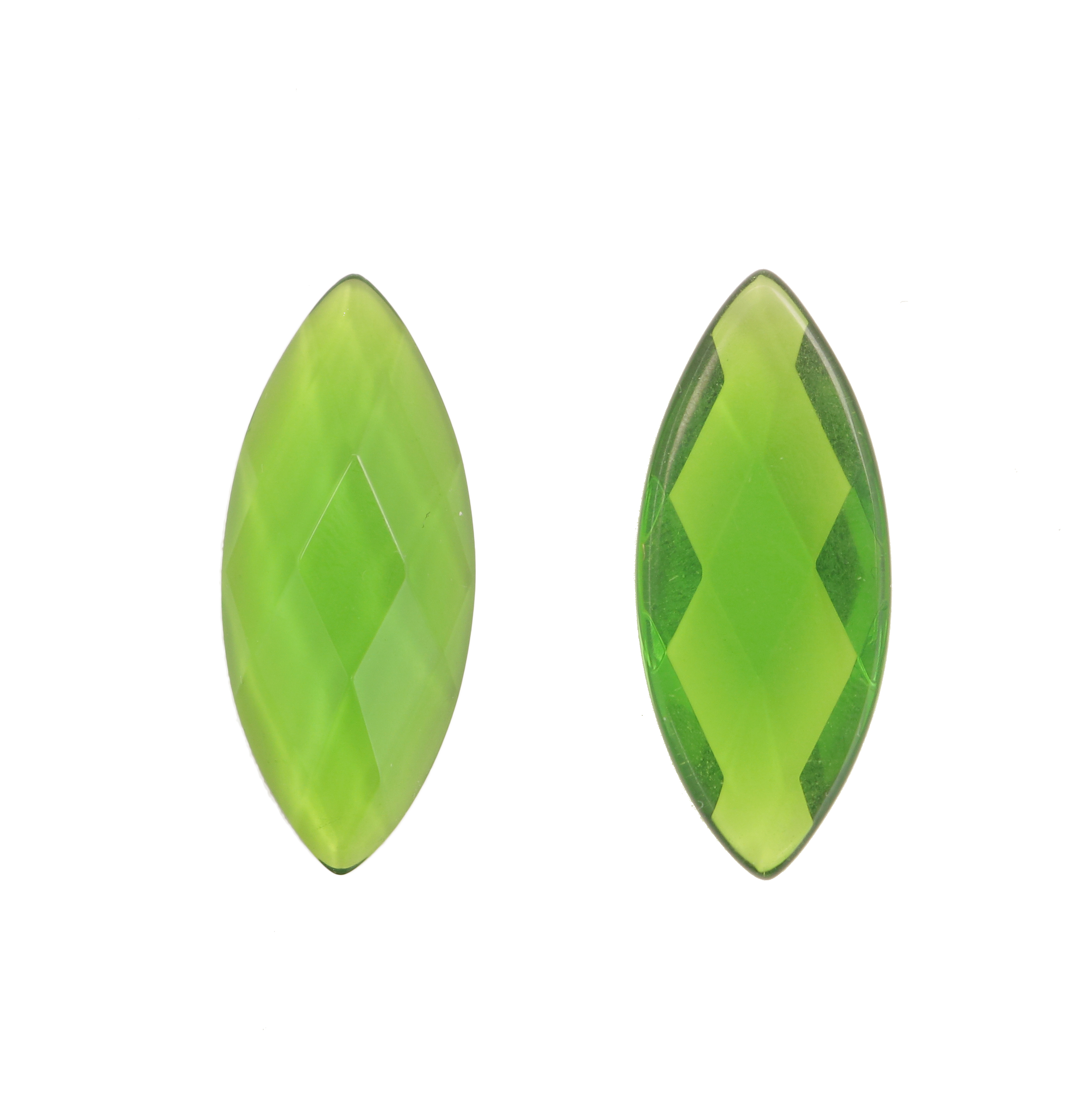 Cabochon a forma di Navetta, sfaccettata, 35x15 mm., colore VERDE OLIVA