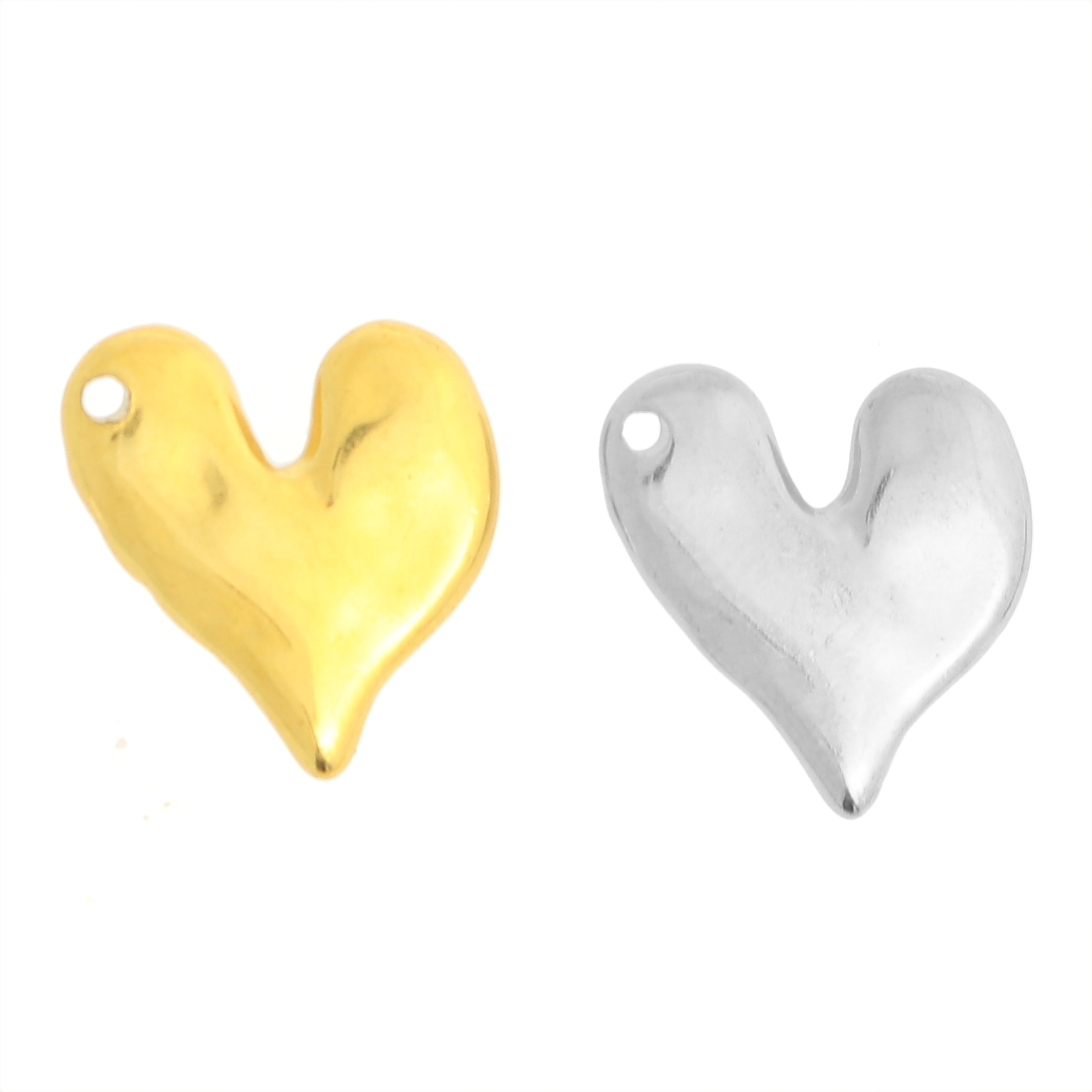 Ciondolo, in Acciaio, a forma di Cuore torto,17x18 mm.