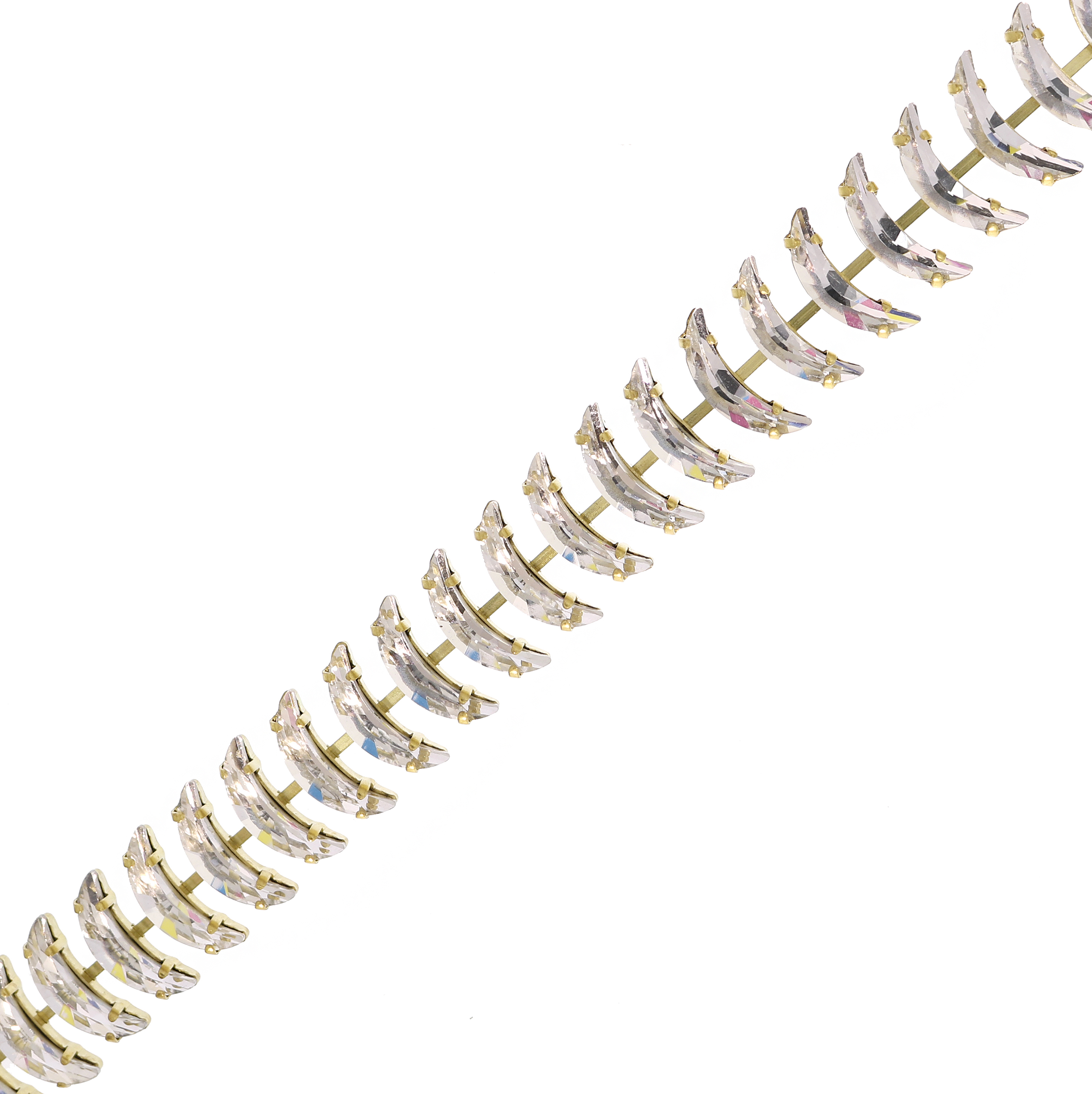 Catena strass, con gemme a mezzaluna 16x5,5 mm., colore strass CRYSTAL