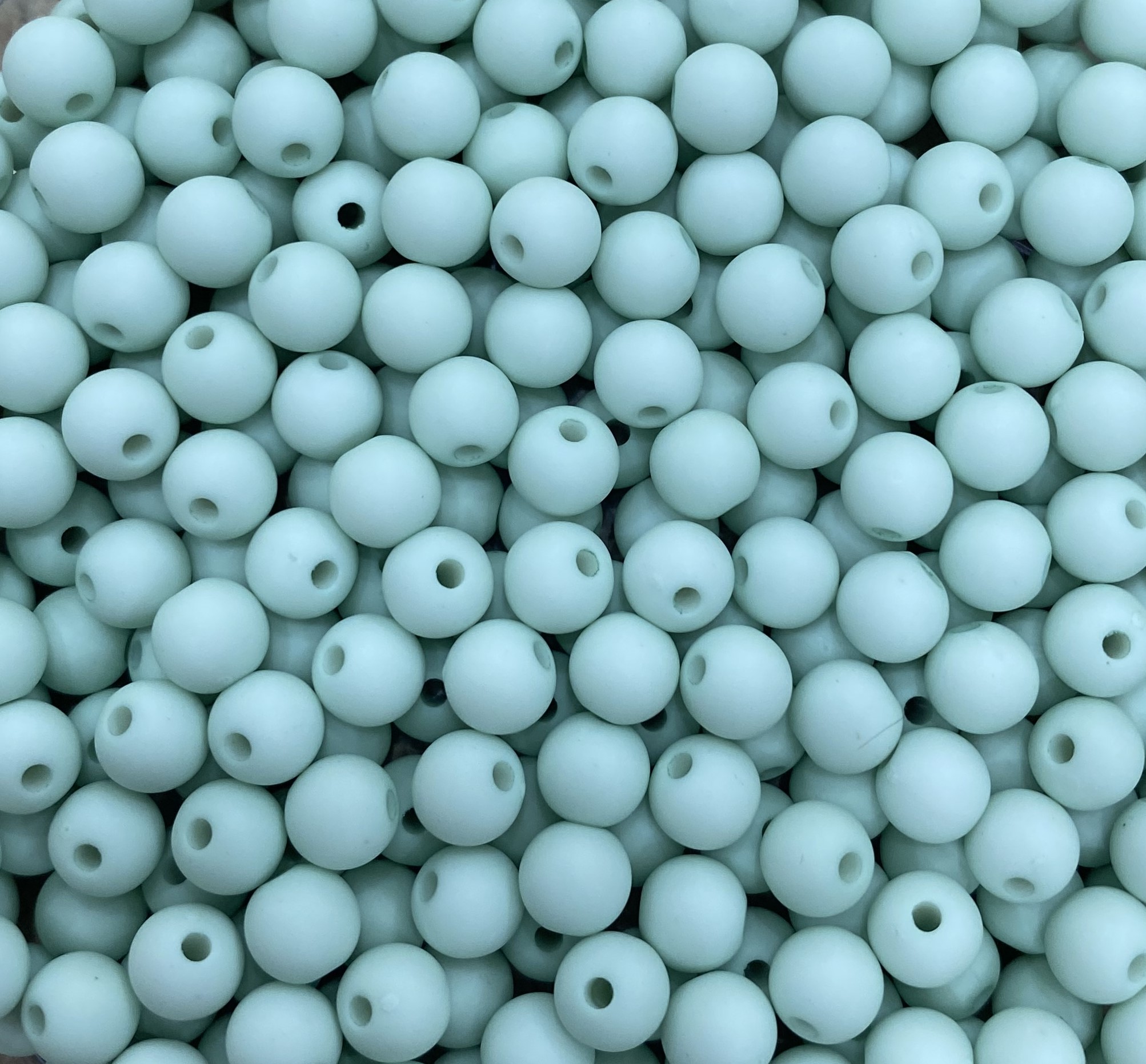 Confezione da 80 pezzi di Palline lisce opache in resina, da 6 mm., colore Verde Acqua