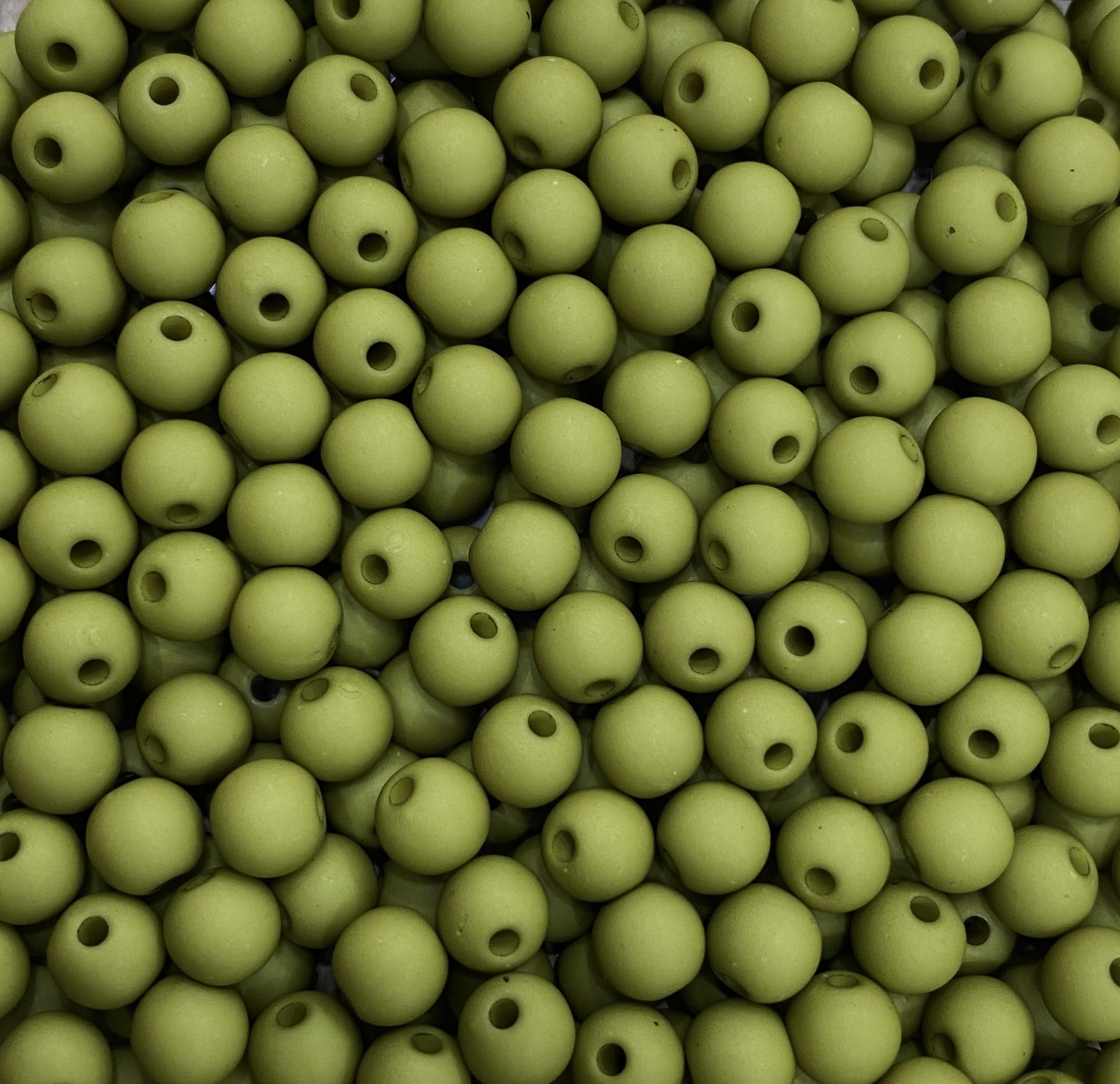 Confezione da 80 pezzi di Palline lisce opache in resina, da 6 mm., colore Verde Militare