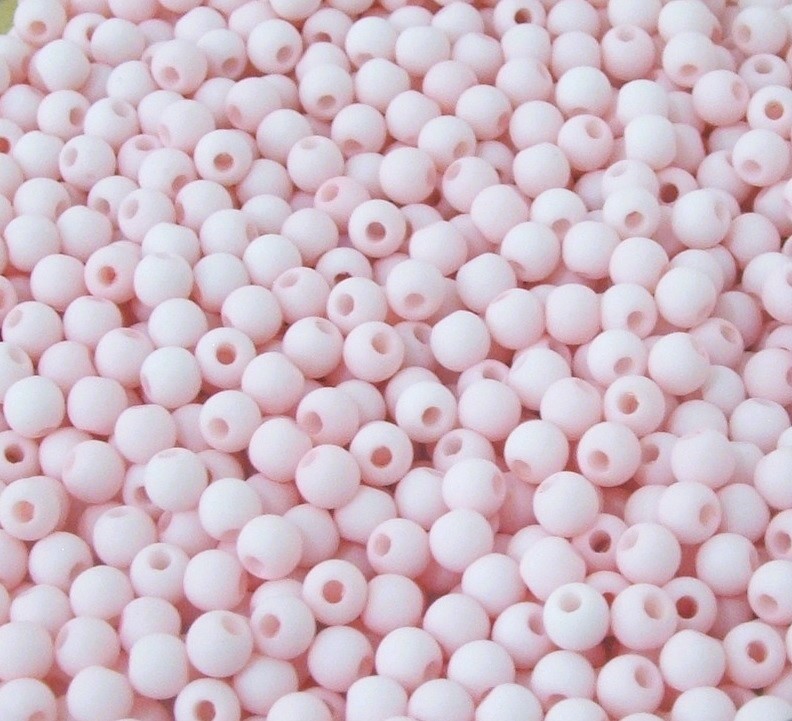Confezione da 150 pezzi di Palline lisce opache in resina, da 4 mm., colore Rosa Chiaro